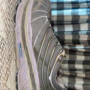 Hoka One One Women’s Size 9